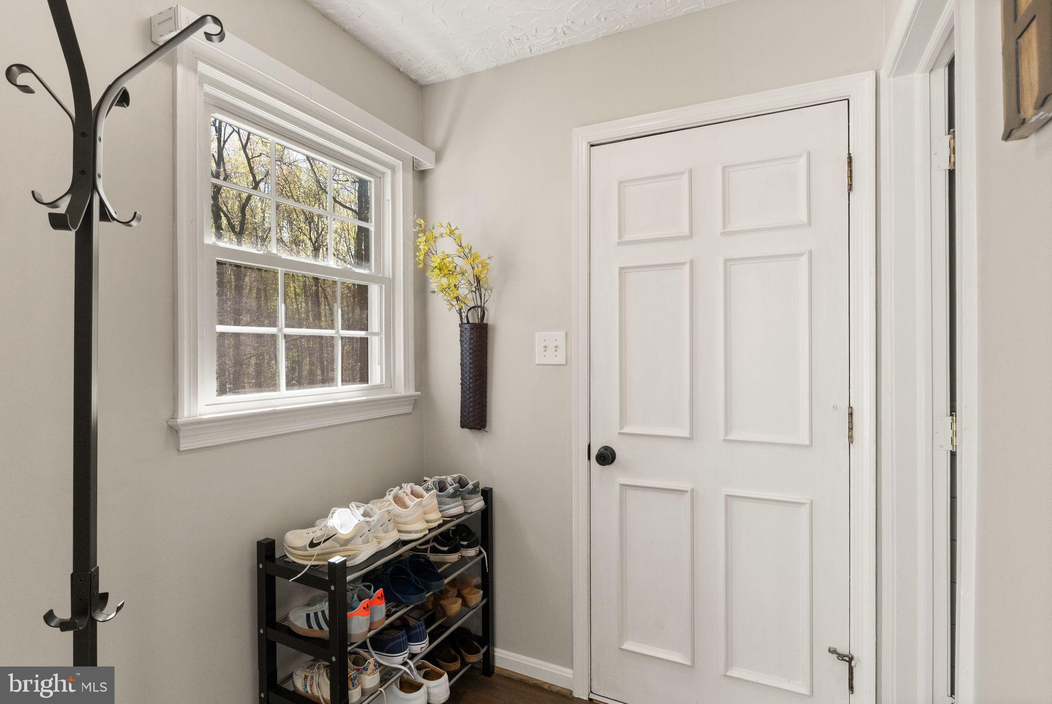8019 Stillbrooke Road Manassas, VA 20112 - Photo 24 of 80 Interior access to garage.