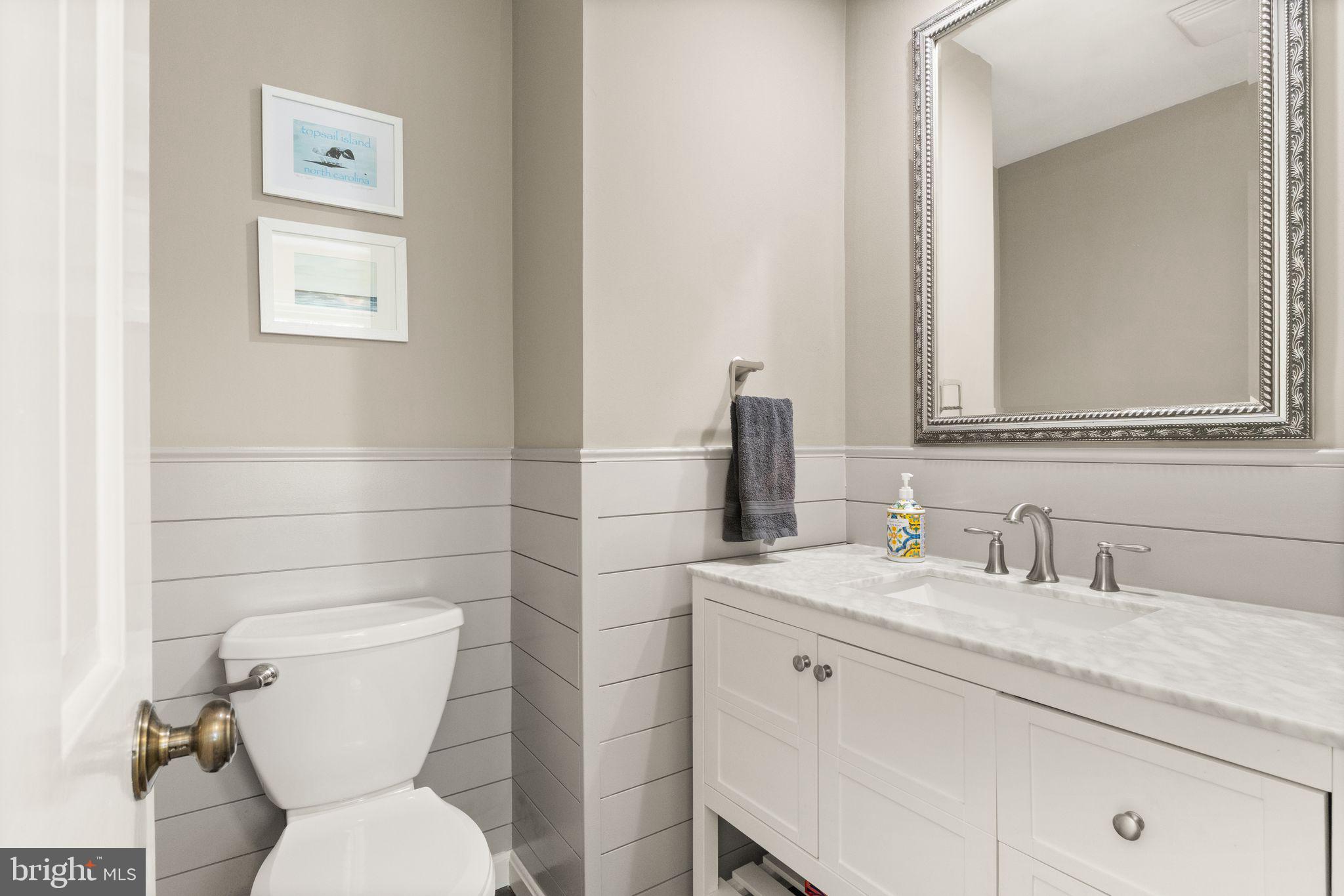 8019 Stillbrooke Road Manassas, VA 20112 - Photo 25 of 80 Fully updated power room on main level.