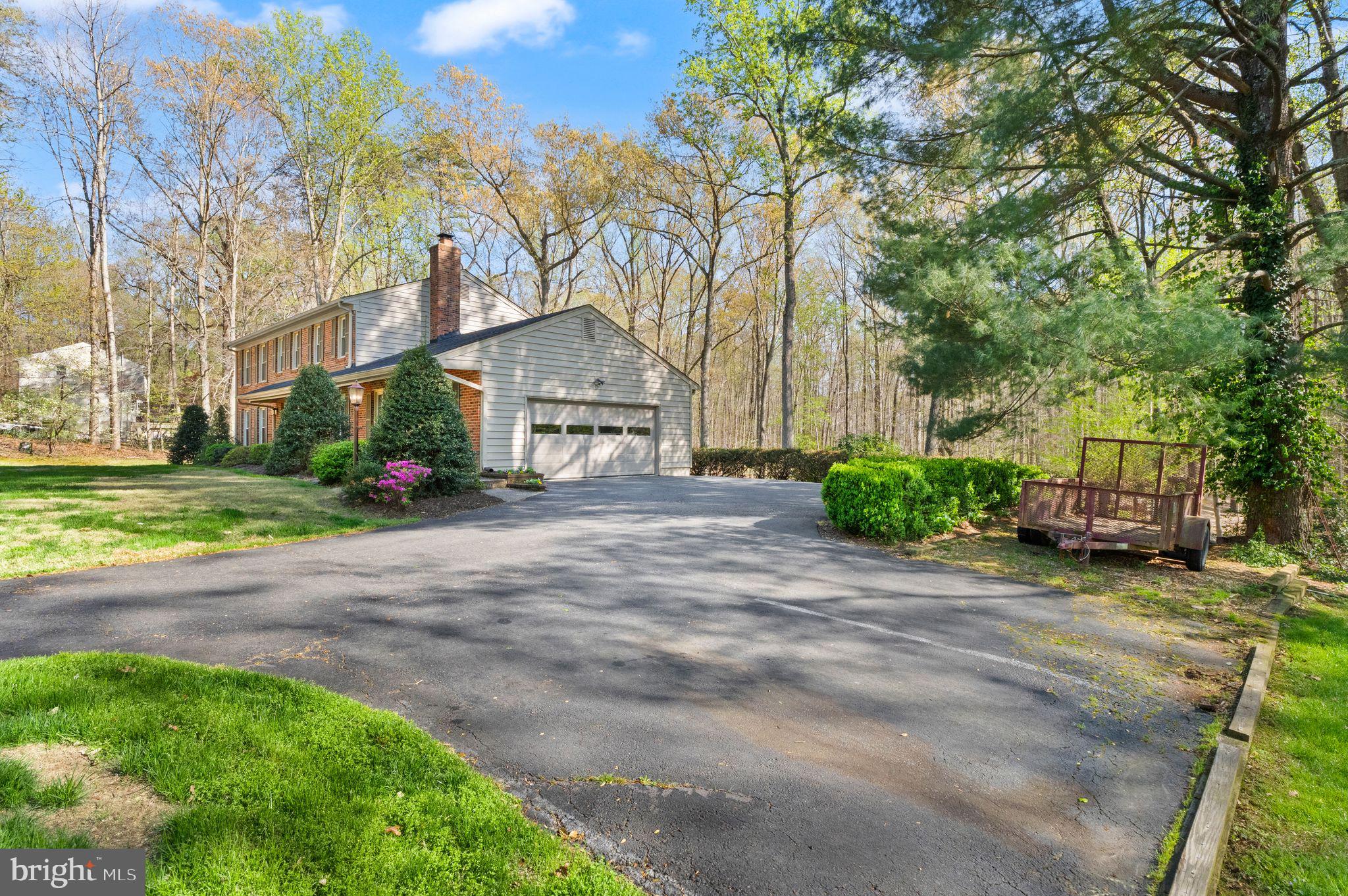 8019 Stillbrooke Road Manassas, VA 20112 - Photo 73 of 80 Ample parking in the driveway.