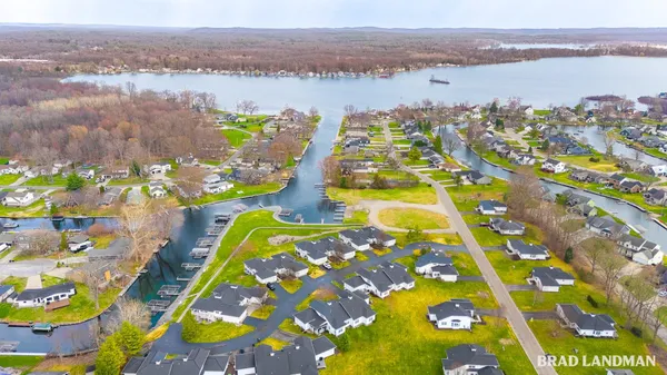 $525,000 | 2196 Boardwalk Court, Wayland, MI 49348