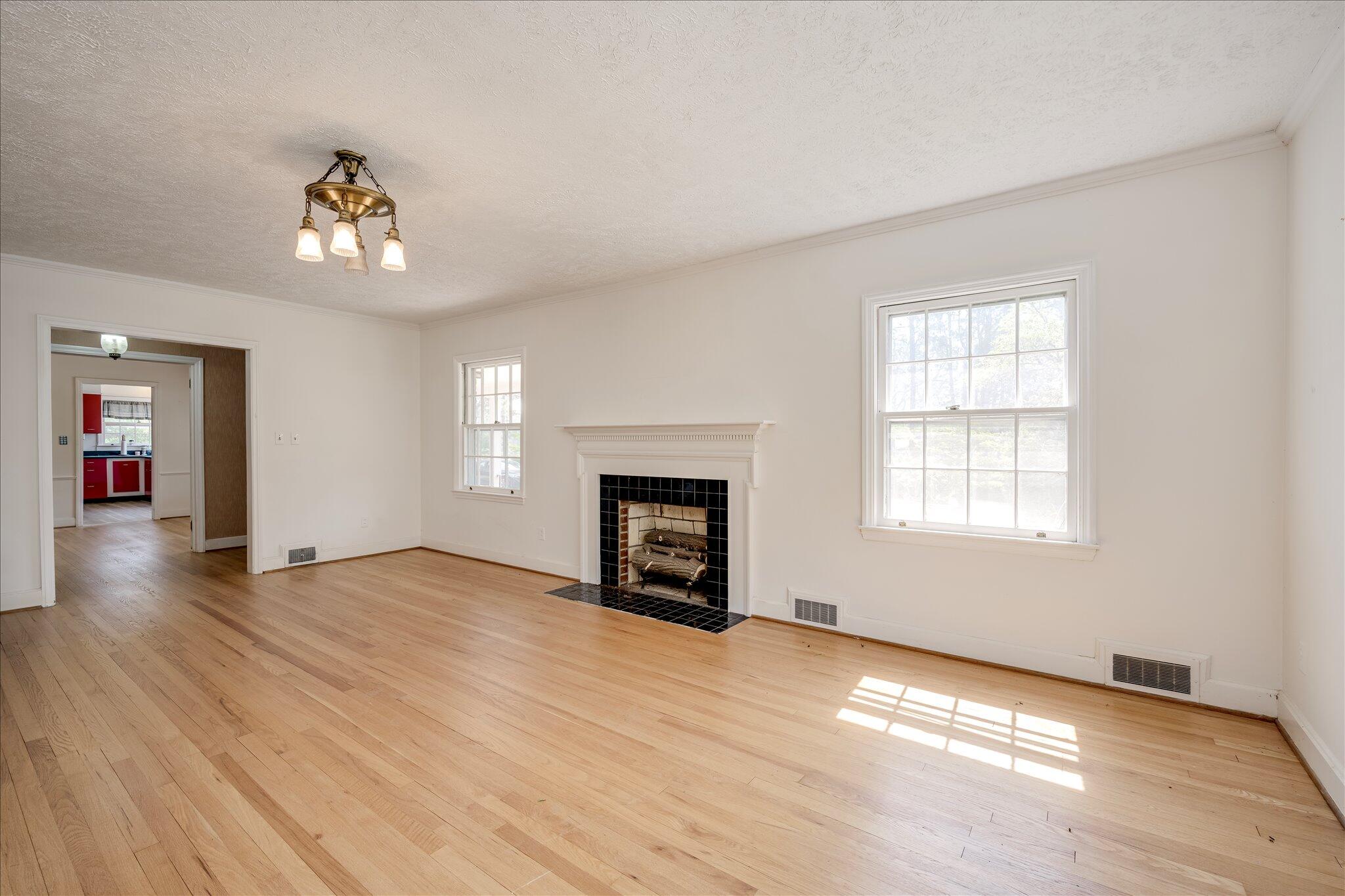 919 Wildwood Road Aiken, SC 29801 - Photo 8 of 34