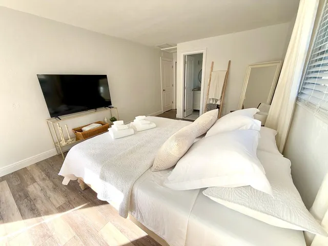 $3,600 | 311 North Swinton Avenue, Delray Beach, FL 33444