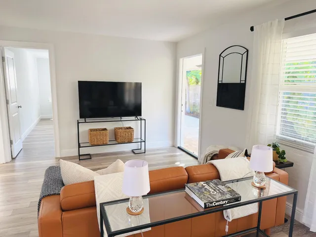 $3,600 | 311 North Swinton Avenue, Delray Beach, FL 33444