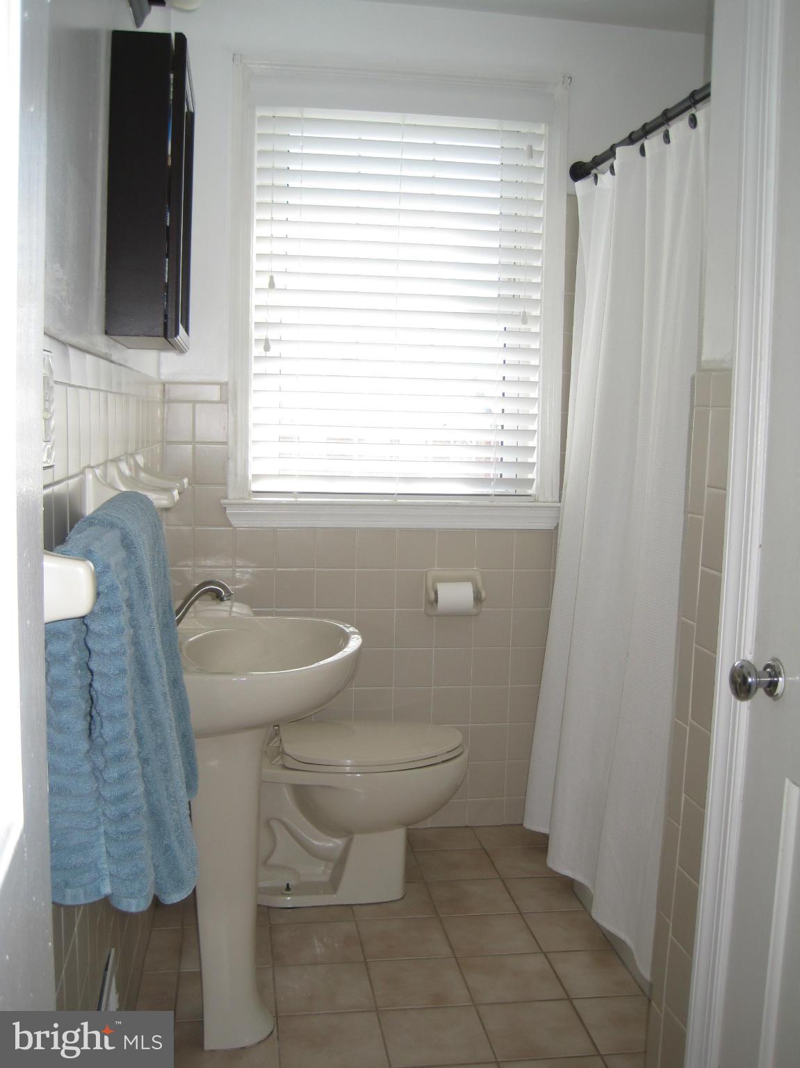 8326 Wyton Road Baltimore, MD 21286 - Photo 20 of 30 Bath