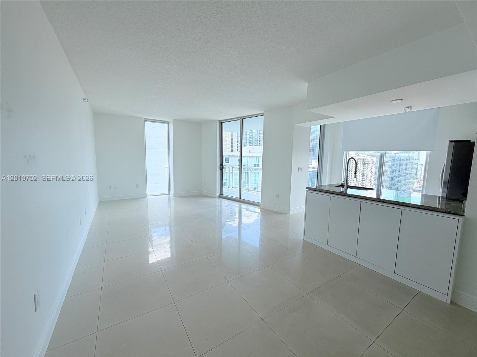 185 Southwest 7th Street, Unit 3412 Miami, FL 33130 - Photo 1 of 28