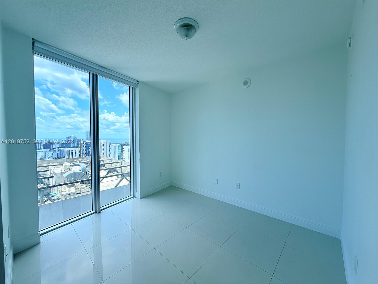 185 Southwest 7th Street, Unit 3412 Miami, FL 33130 - Photo 11 of 28