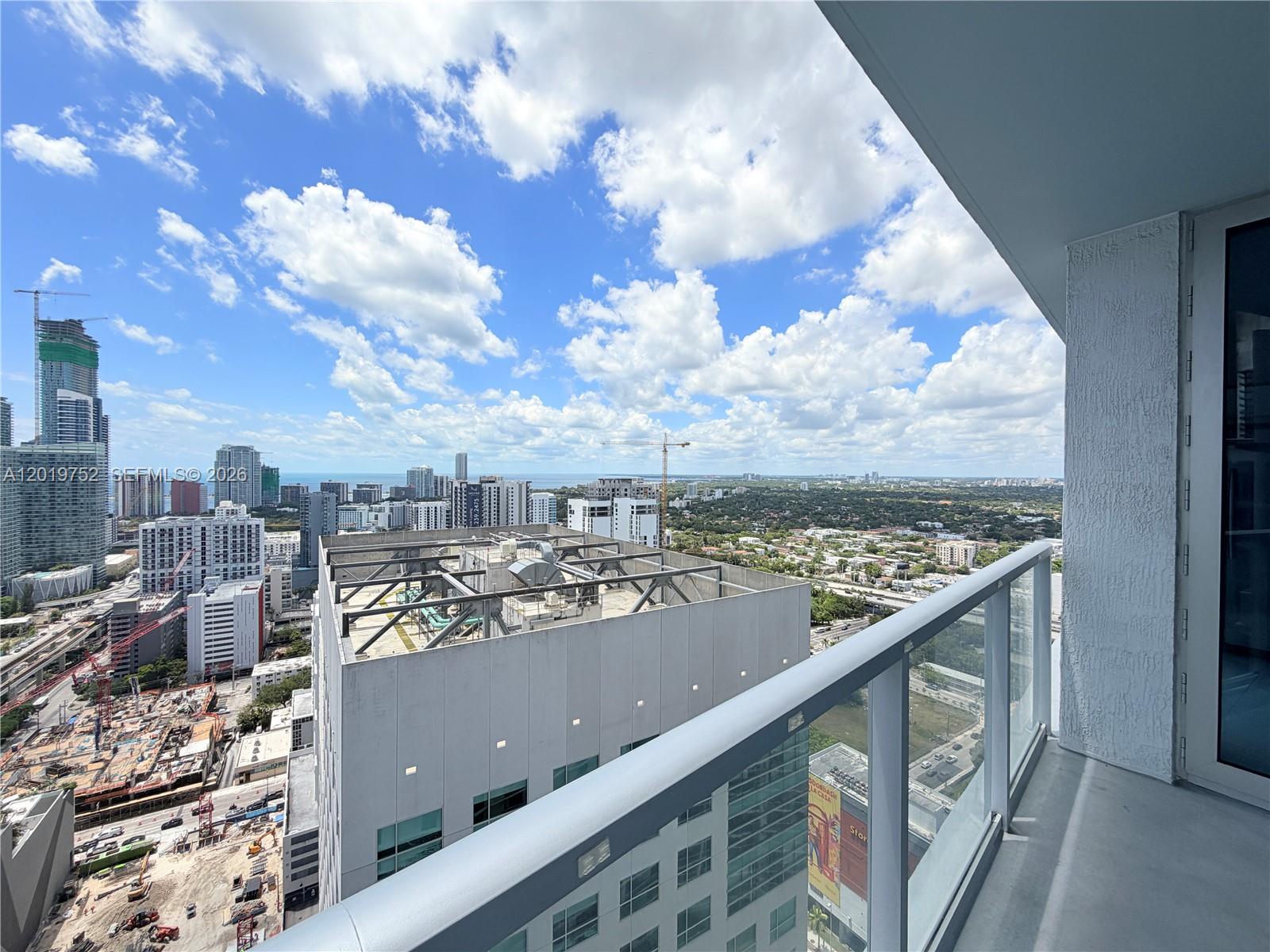 185 Southwest 7th Street, Unit 3412 Miami, FL 33130 - Photo 13 of 28