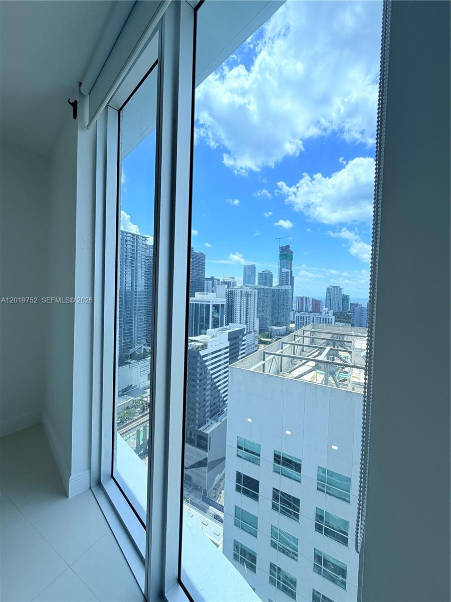 185 Southwest 7th Street, Unit 3412 Miami, FL 33130 - Photo 14 of 28