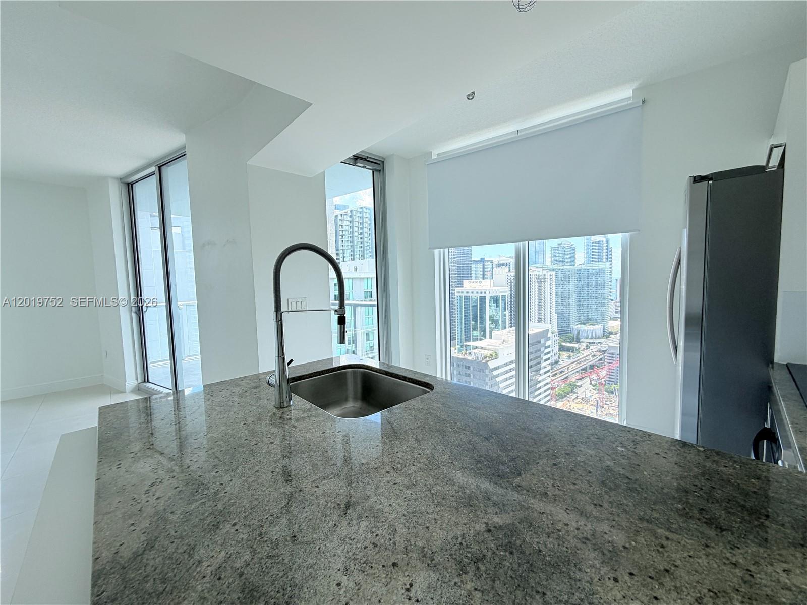185 Southwest 7th Street, Unit 3412 Miami, FL 33130 - Photo 2 of 28