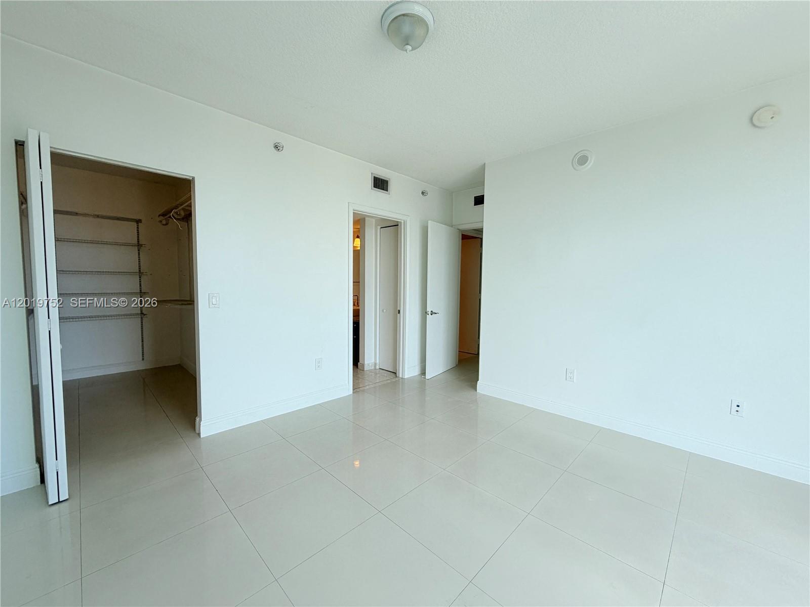 185 Southwest 7th Street, Unit 3412 Miami, FL 33130 - Photo 9 of 28