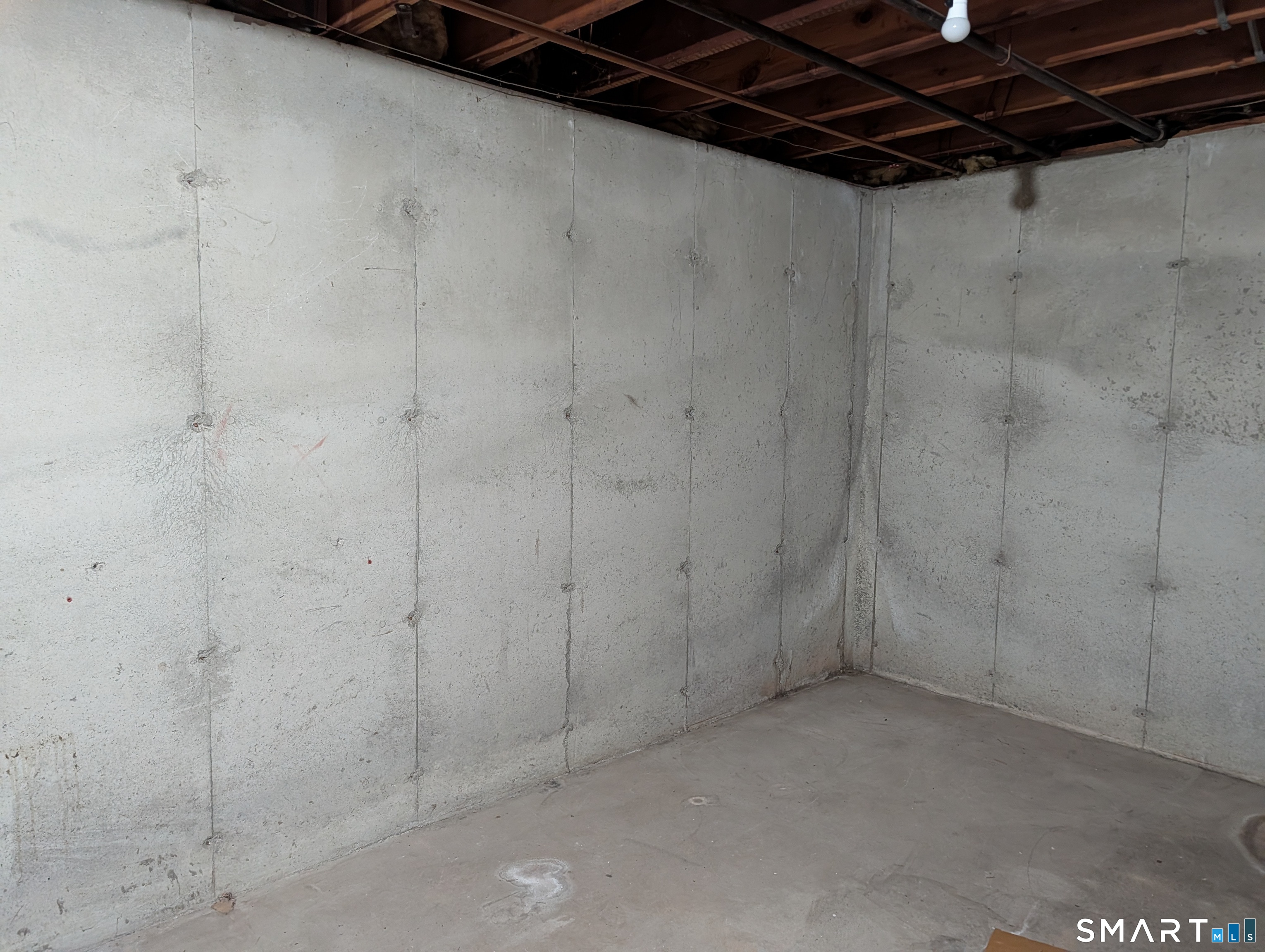 267 Beaver Street Ansonia, CT 06401 - Photo 11 of 12 a view of room