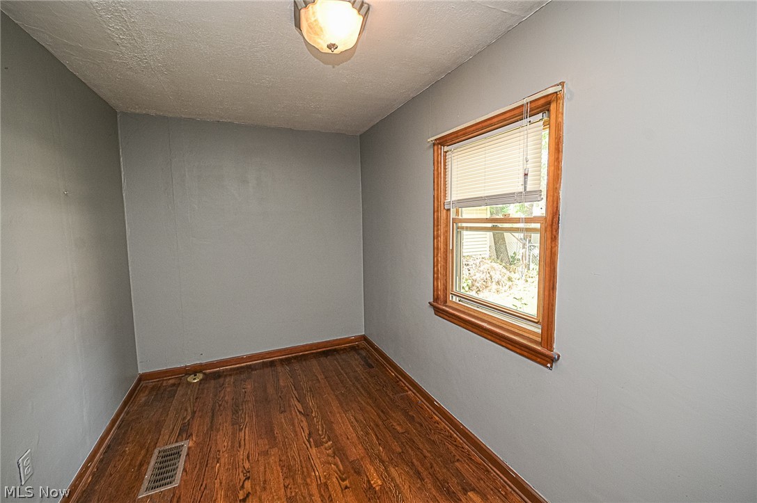 1236 Ridge Road Northwest Canton, OH 44703 - Photo 16 of 21 Gallery Image 16