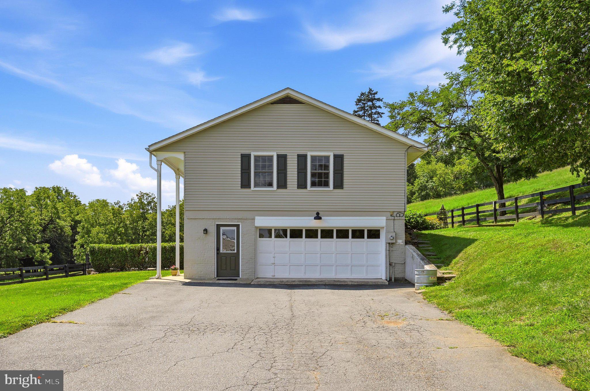 18459 Harmony Church Road Hamilton, VA 20158 - Photo 46 of 80 Garage