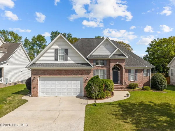 $389,900 | 3729 Ashcroft Drive, Winterville, NC 28590