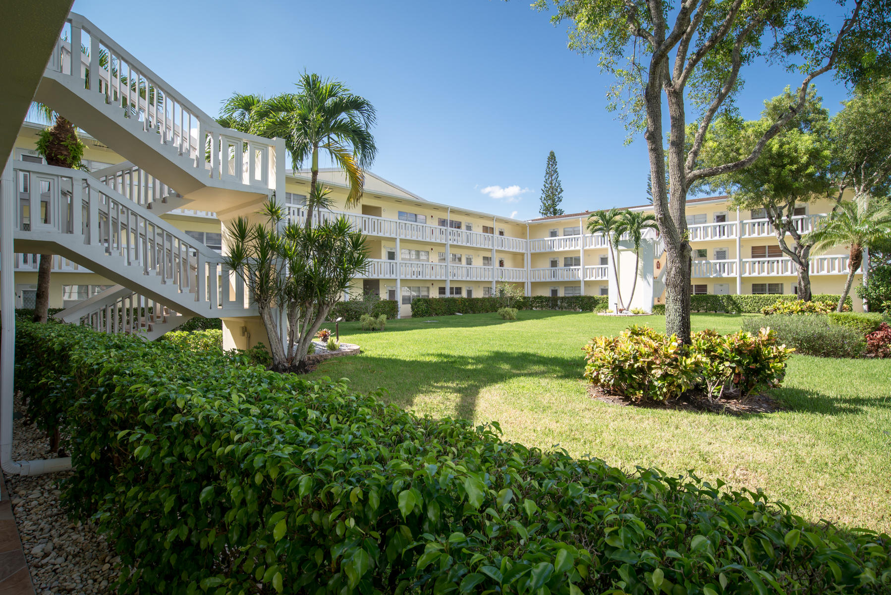 211 Dorset F Boca Raton, FL 33434 - Photo 17 of 24 17-DSC_3787-MLS