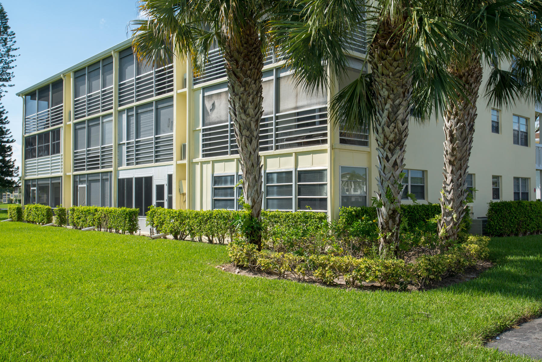 211 Dorset F Boca Raton, FL 33434 - Photo 23 of 24 23-DSC_3800-MLS