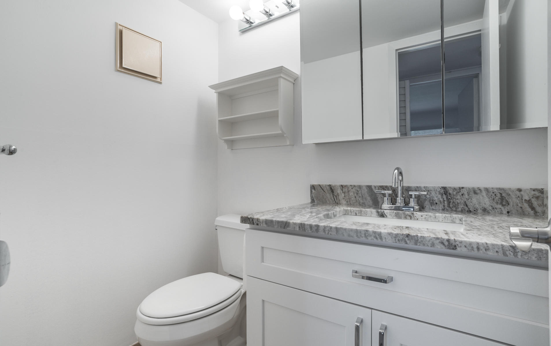 211 Dorset F Boca Raton, FL 33434 - Photo 6 of 24 06-DSC_3762-MLS