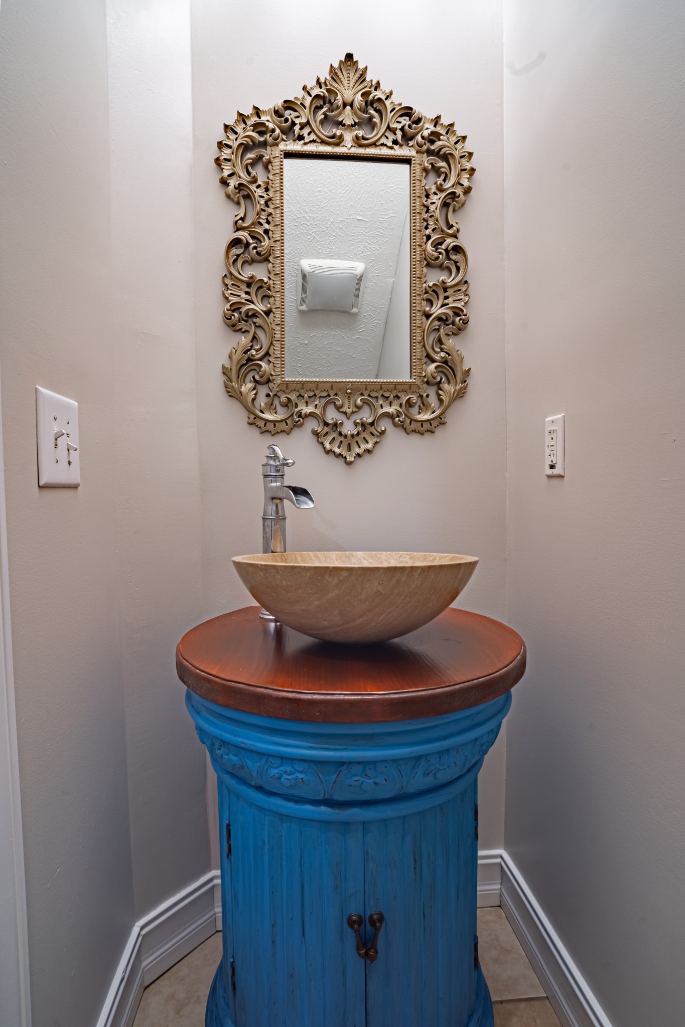 550 Laurel Crown Road Manchester, TN 37355 - Photo 41 of 87 a bathroom with a sink and a mirror