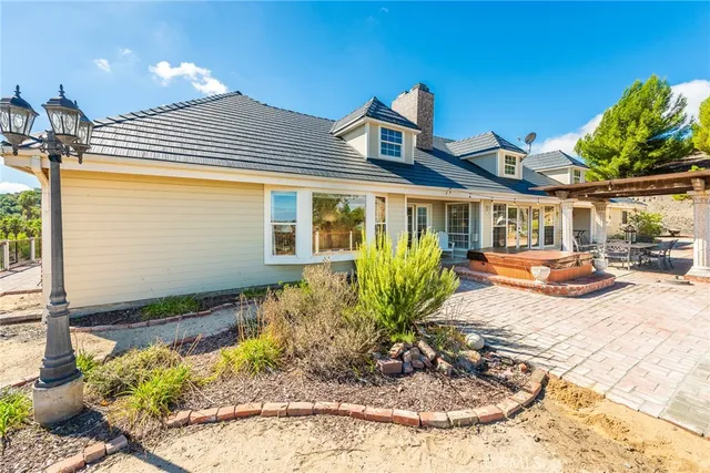 $1,320,000 | 26100 Calle Corveta, Temecula, CA 92590