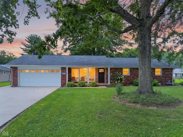 $255,000 | 819 Greenbrier Drive, Seymour, IN 47274