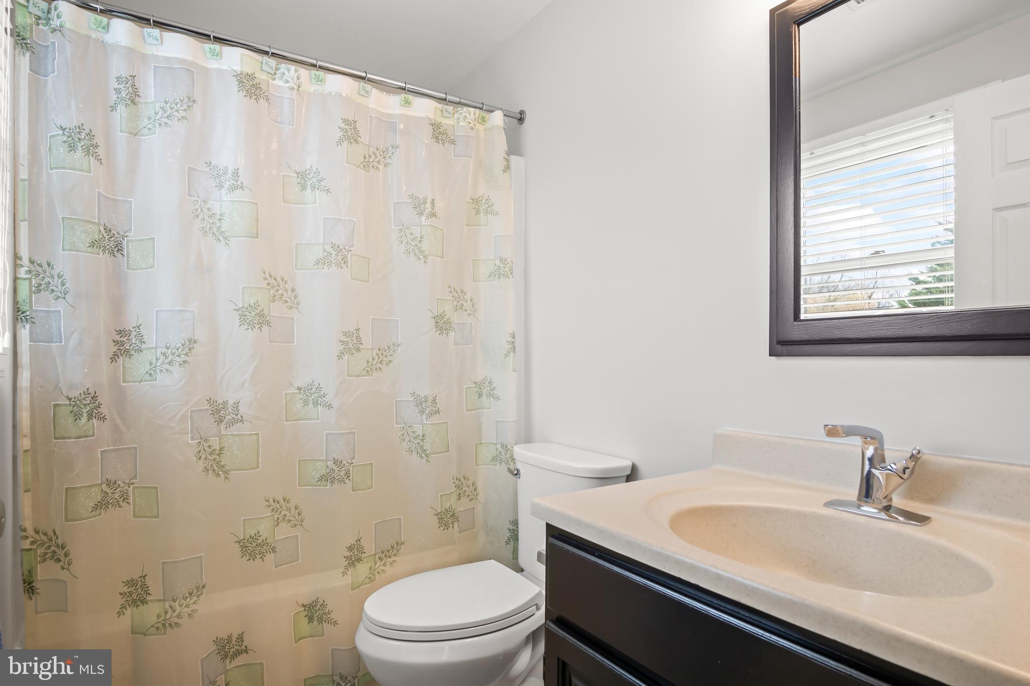 43 Stanford Road Hagerstown, MD 21742 - Photo 24 of 37 2nd full bath of lower level bedroom