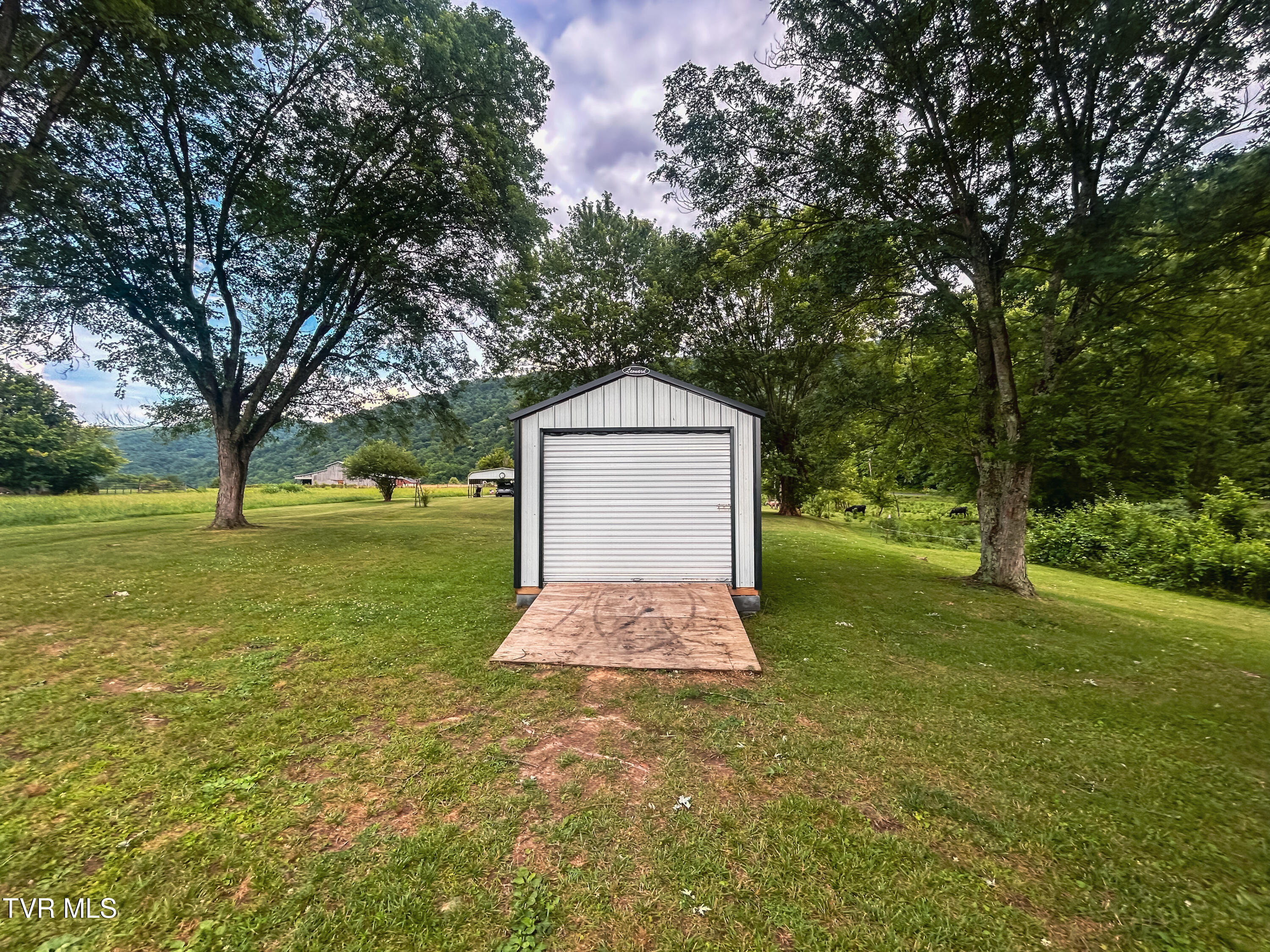 237 Kincheloe Road, Unit 237 Church Hill, TN 37642 - Photo 31 of 35 IMG_3101