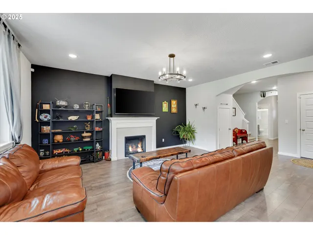 $599,000 | 138 South 7th Street, Carlton, OR 97111