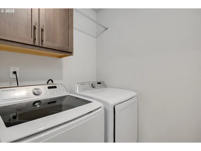 $599,000 | 138 South 7th Street, Carlton, OR 97111