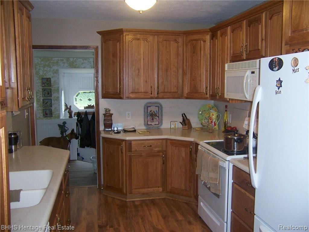 6463 Robb Road Fowlerville, MI 48836 - Photo 24 of 43