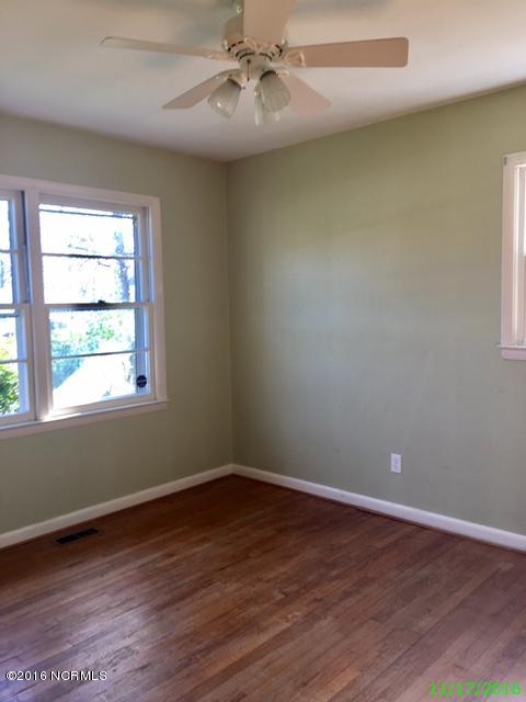 123 Cardinal Road Jacksonville, NC 28546 - Photo 4 of 10 3