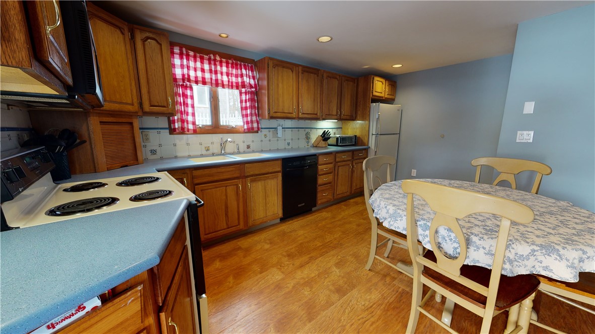 59 Durfee Road Tiverton, RI 02878 - Photo 12 of 30