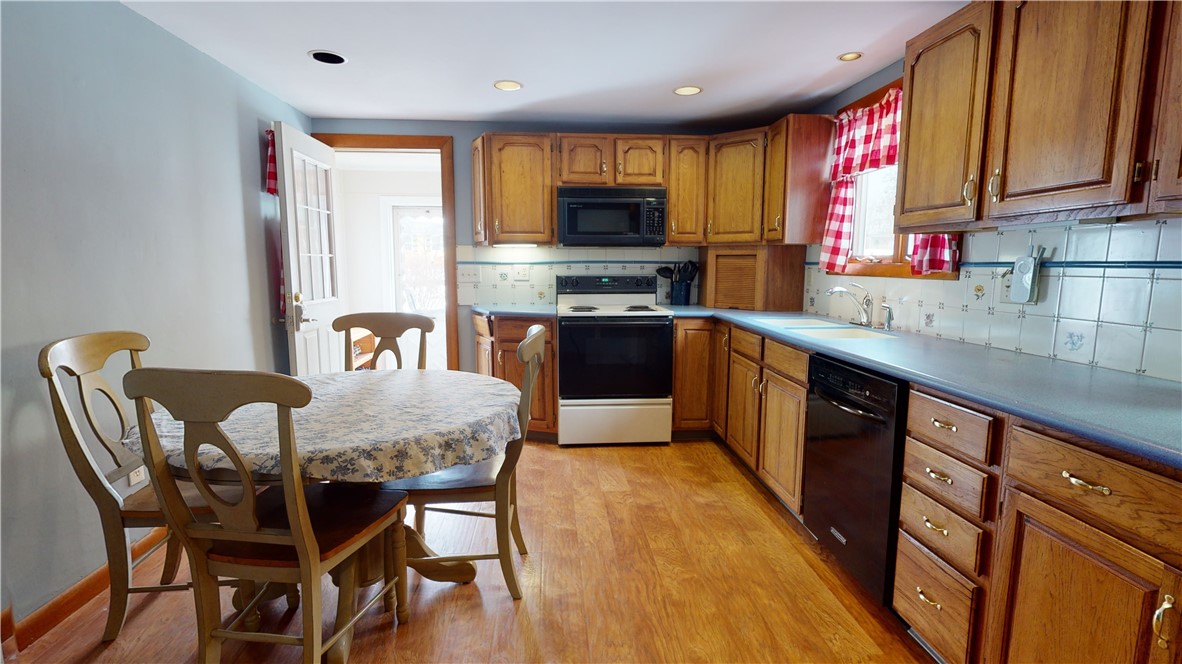 59 Durfee Road Tiverton, RI 02878 - Photo 13 of 30