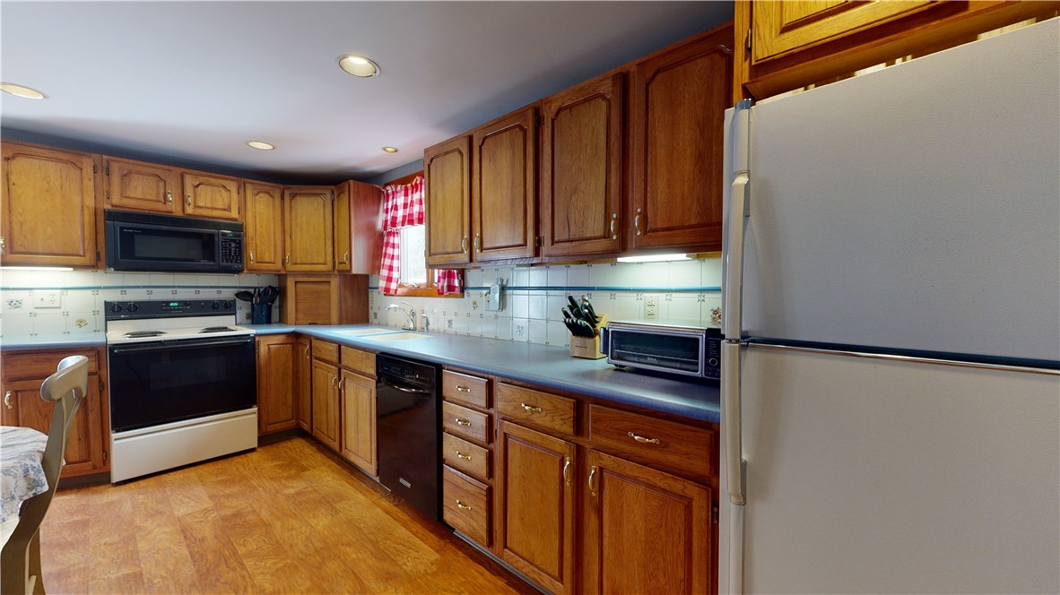 59 Durfee Road Tiverton, RI 02878 - Photo 14 of 30