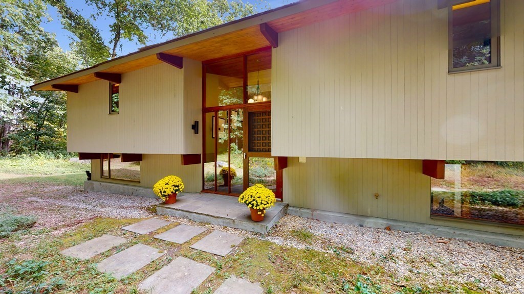 11 Larch Road Acton, MA 01720 - Photo 2 of 29