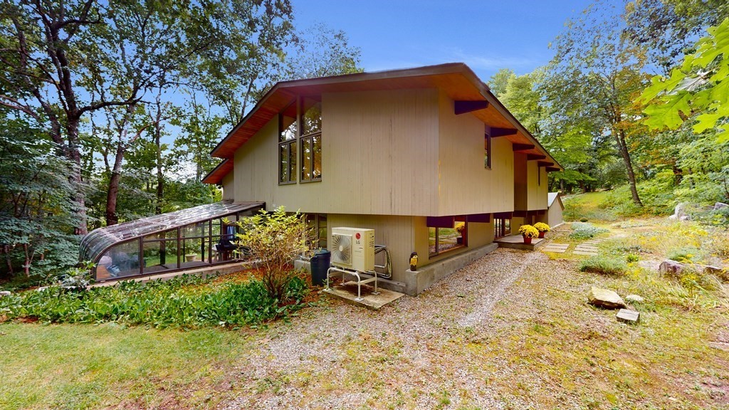 11 Larch Road Acton, MA 01720 - Photo 3 of 29