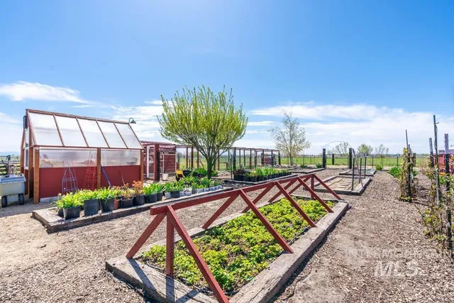 $785,000 | 6110 Highway 52, New Plymouth, ID 83655