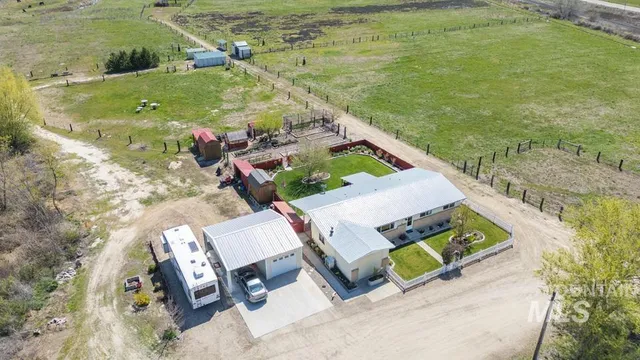$785,000 | 6110 Highway 52, New Plymouth, ID 83655