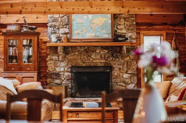 $875,000 | 79 Warren Lane, Pottersville, MO 65790