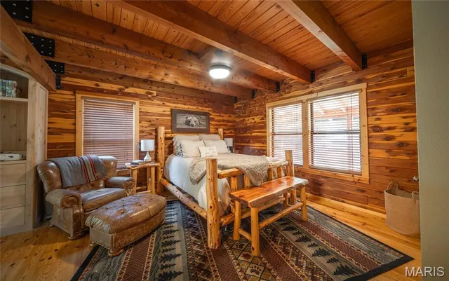 $875,000 | 79 Warren Lane, Pottersville, MO 65790