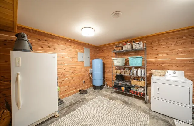 $875,000 | 79 Warren Lane, Pottersville, MO 65790