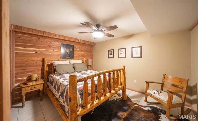 $875,000 | 79 Warren Lane, Pottersville, MO 65790