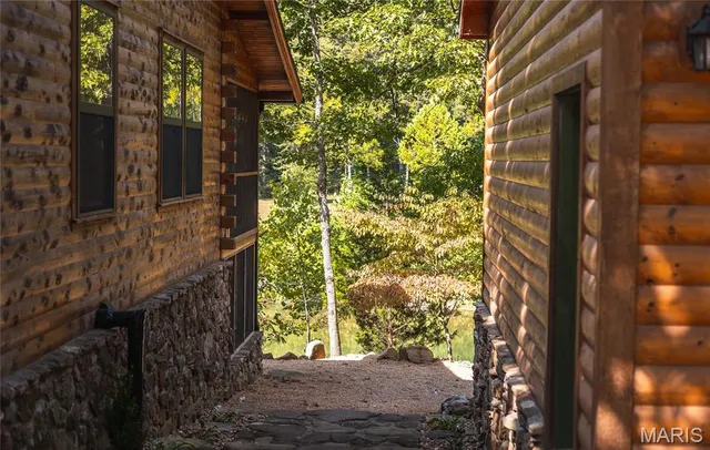 $875,000 | 79 Warren Lane, Pottersville, MO 65790