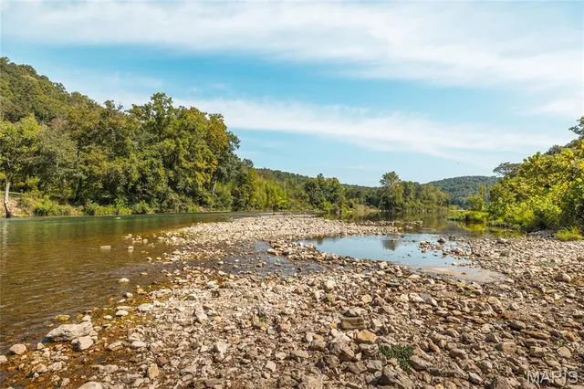 $875,000 | 79 Warren Lane, Pottersville, MO 65790