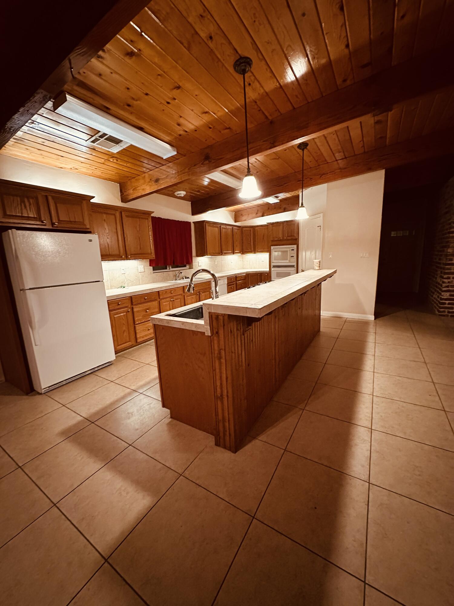 41231 Sierra Drive Three Rivers, CA 93271 - Photo 34 of 37 Kitchen at night