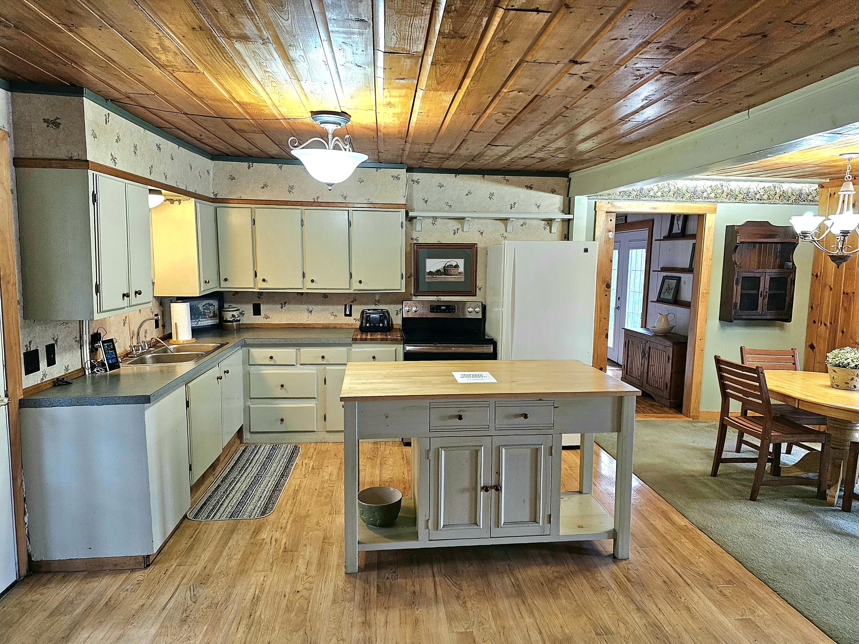 91 West Smith Pond Road Millinocket, ME 04462 - Photo 10 of 45 20231119_093312