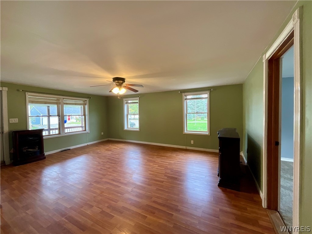 5427 Berg Road Buffalo, NY 14218 - Photo 5 of 18 Gallery Image 5
