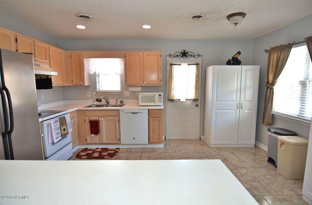 1219 Welborn Road Wilmington, NC 28409 - Photo 11 of 26 DSC_0688