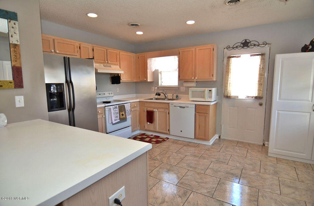 1219 Welborn Road Wilmington, NC 28409 - Photo 10 of 26 DSC_0687