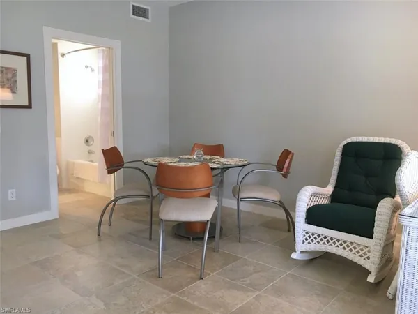 $2,750 | 8047 Sorrento Lane, Naples, FL 34114