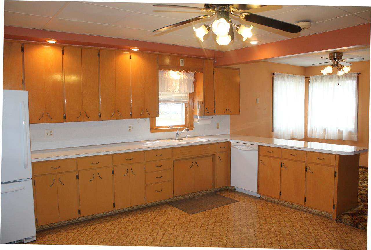 200 South Center Street Lone Tree, IA 52755 - Photo 2 of 16 Gallery Image 2